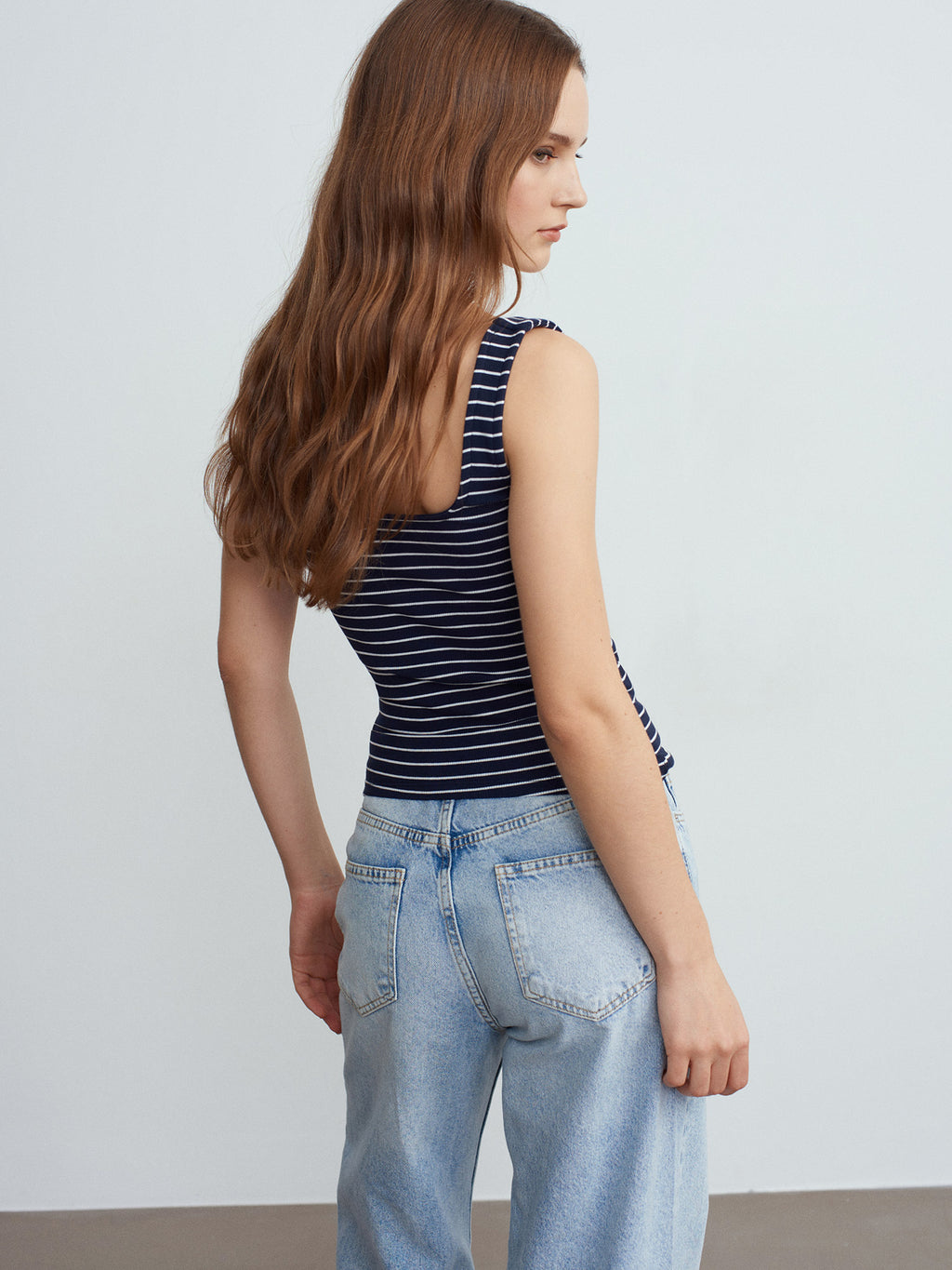 גופייה – כחול נייבי / אקרו