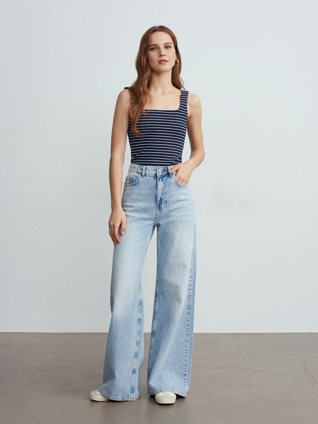 גופייה – כחול נייבי / אקרו