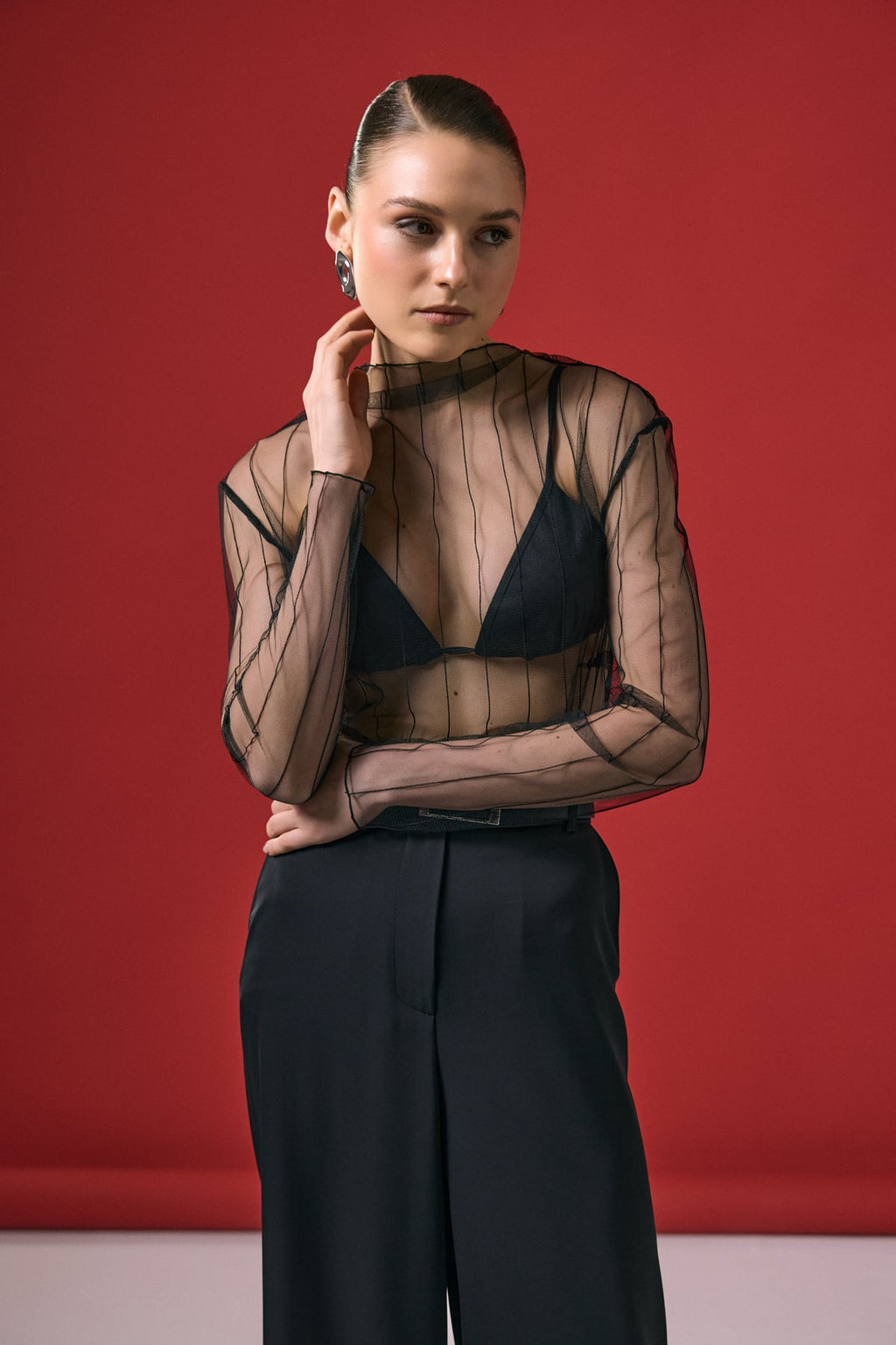 חולצה שקופה מפוספסת שחור