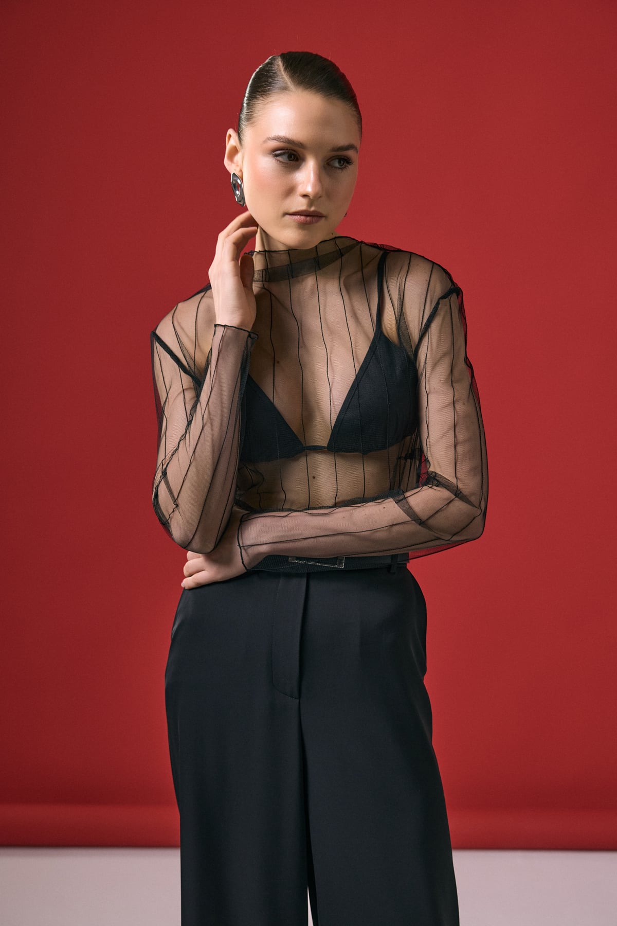 חולצה שקופה מפוספסת שחור