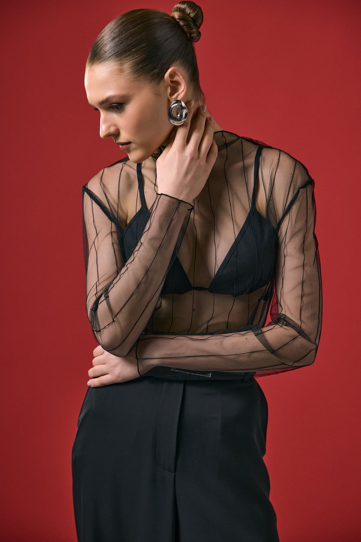 חולצה שקופה מפוספסת שחור