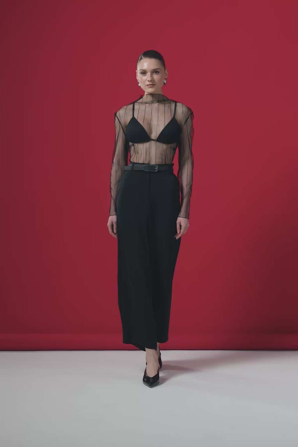 חולצה שקופה מפוספסת שחור